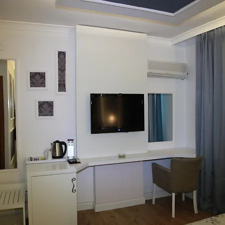 Hotel Saros 3*