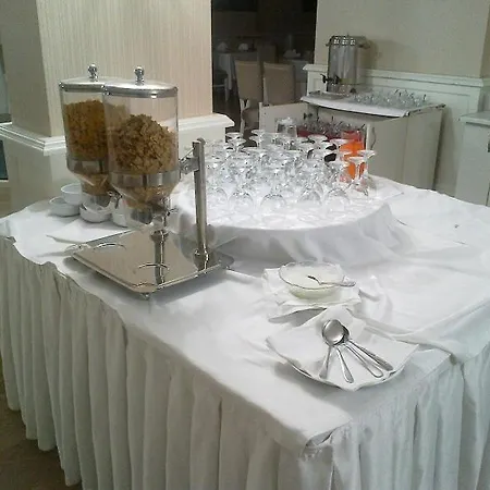Saros Hotel 3*